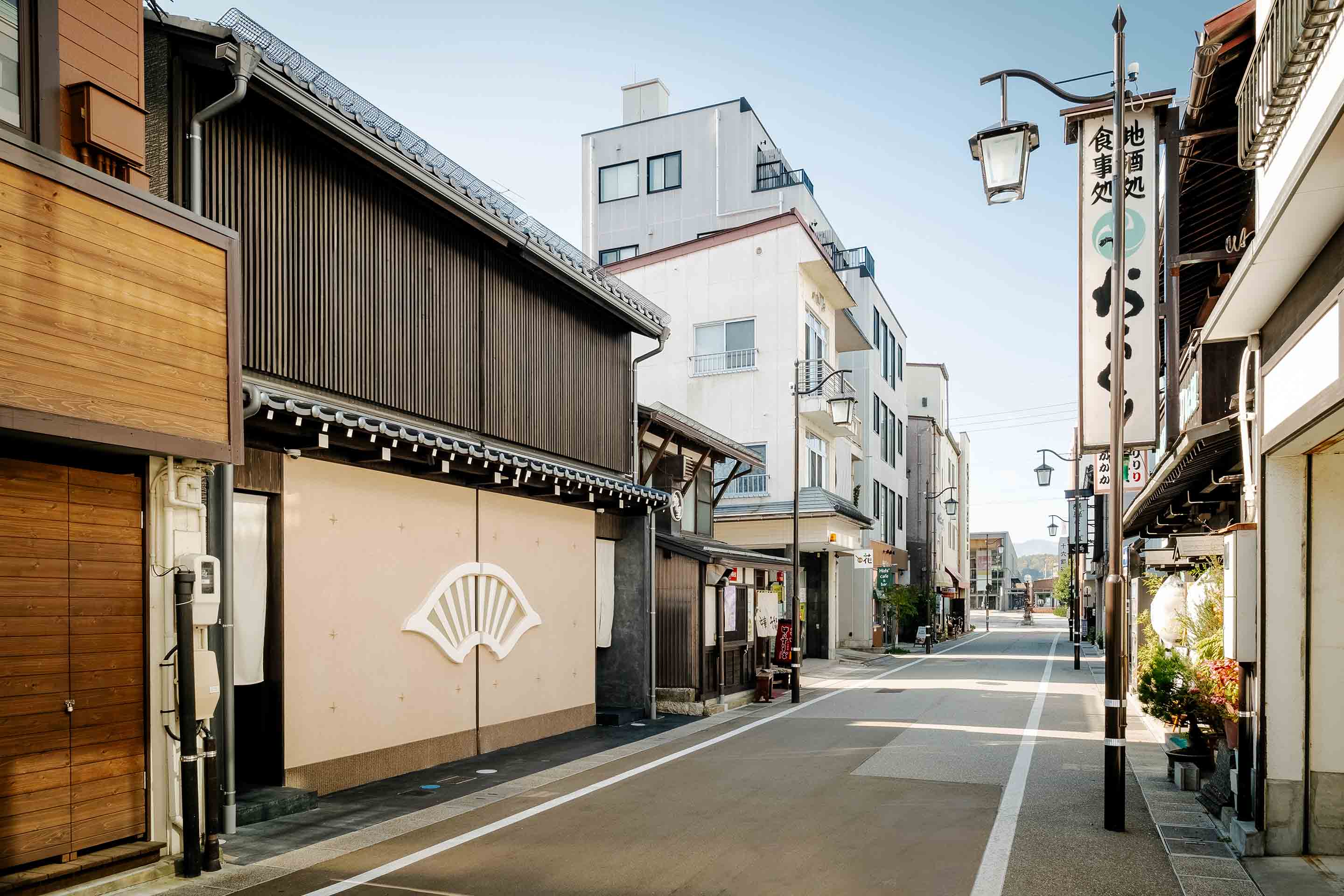 一棟貸し町家 「町家レジデンスイン高山 花里町 あおの花  ゆきの花」 2025年1月にNEWオープン
